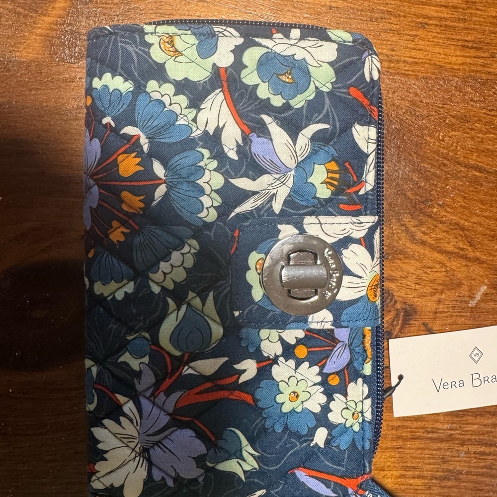 Brand new Vera Bradley wallet